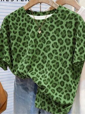 Green Leopard Print Crewneck Tee